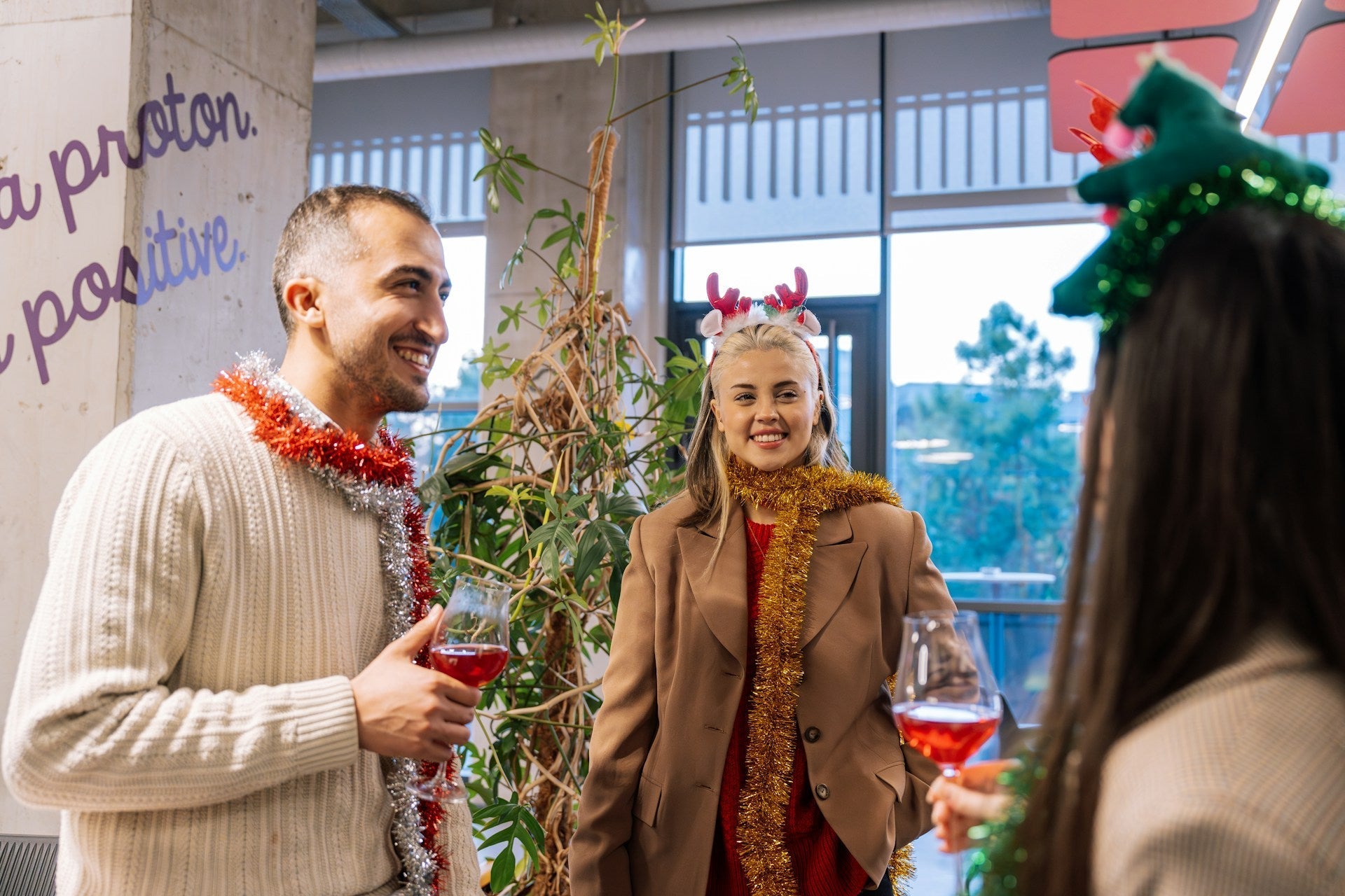 Healthy Holiday Drinking: Your Guide to Celebrating